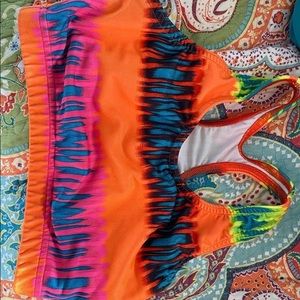 Sports bra! SUPER CUTE!!! Don’t miss out!!